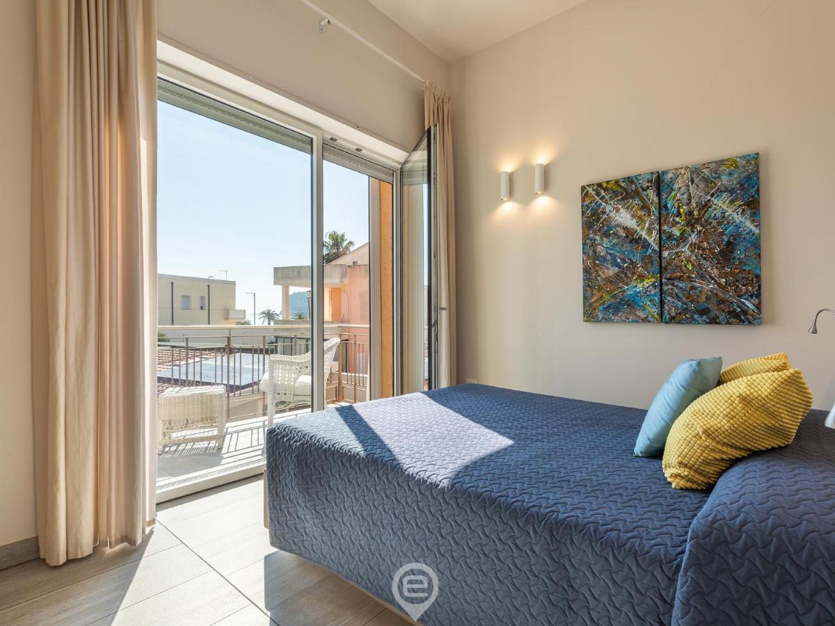 Poetto Sea Breeze - Blue Apartment กาญารี ภายนอก รูปภาพ