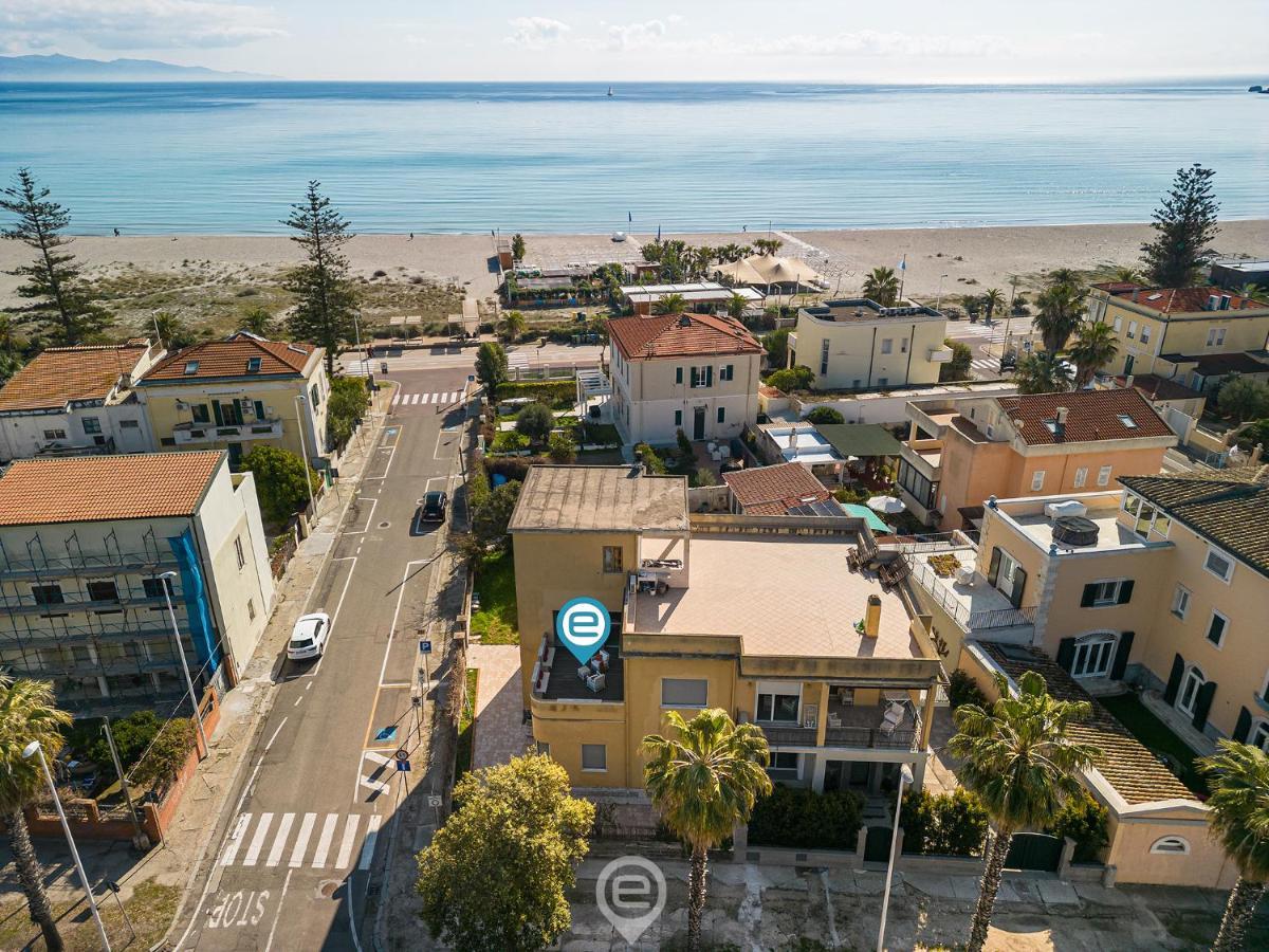 Poetto Sea Breeze - Blue Apartment กาญารี ภายนอก รูปภาพ