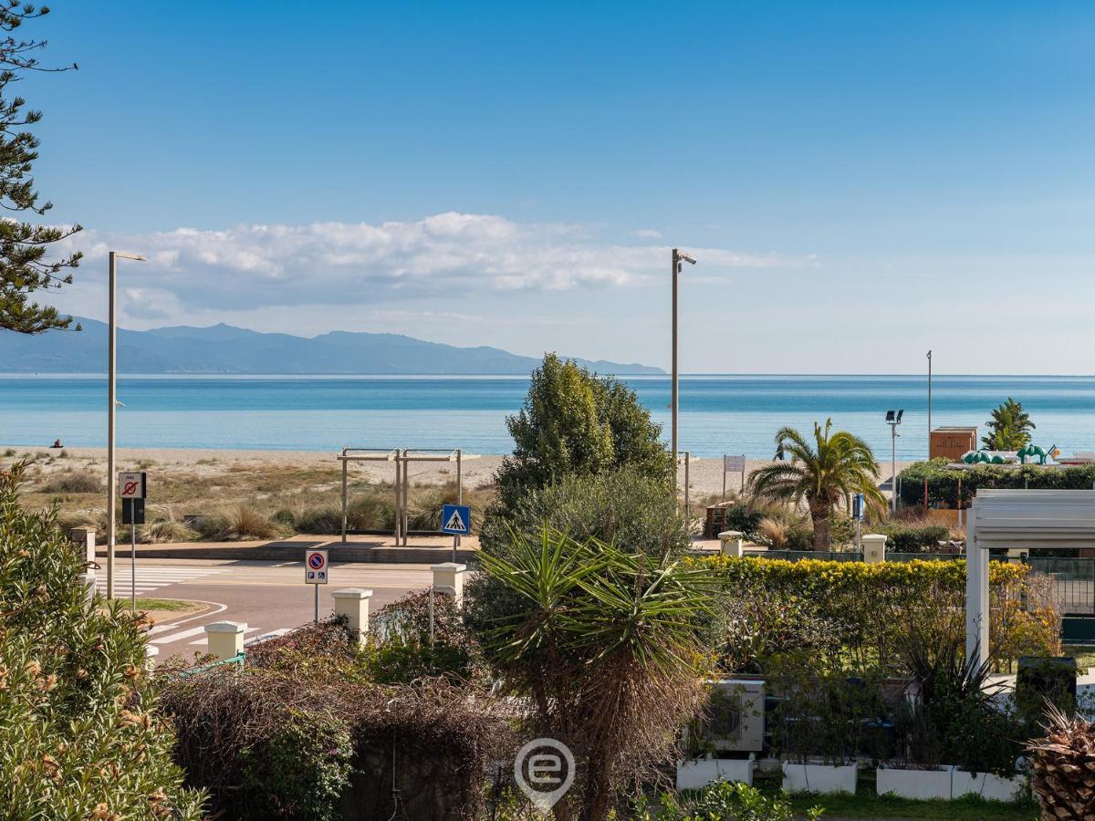 Poetto Sea Breeze - Blue Apartment กาญารี ภายนอก รูปภาพ