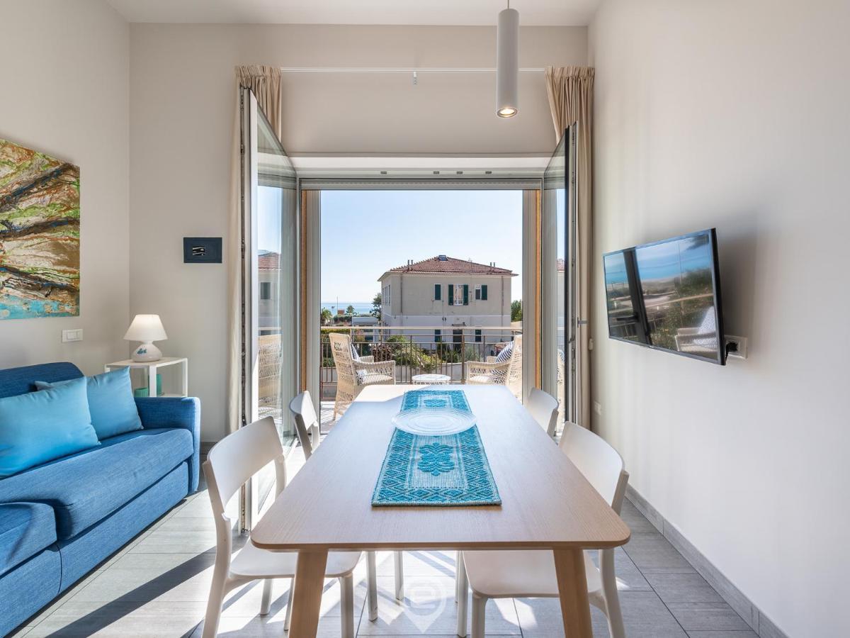 Poetto Sea Breeze - Blue Apartment กาญารี ภายนอก รูปภาพ