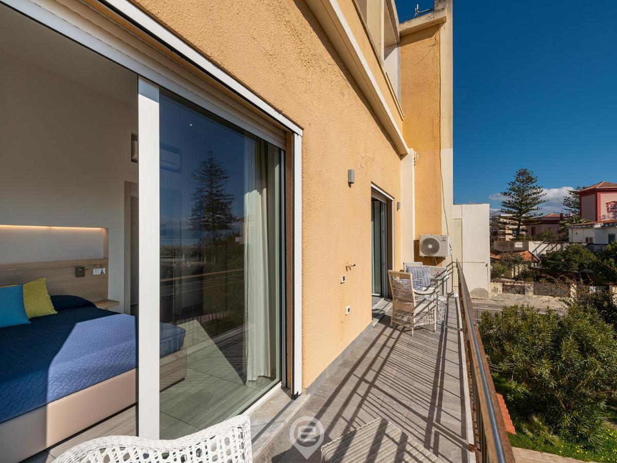 Poetto Sea Breeze - Blue Apartment กาญารี ภายนอก รูปภาพ