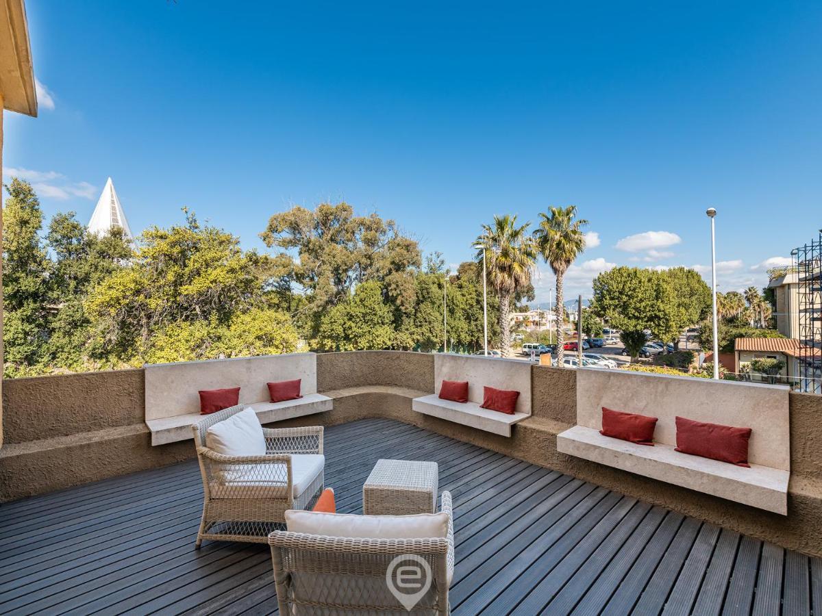 Poetto Sea Breeze - Blue Apartment กาญารี ภายนอก รูปภาพ